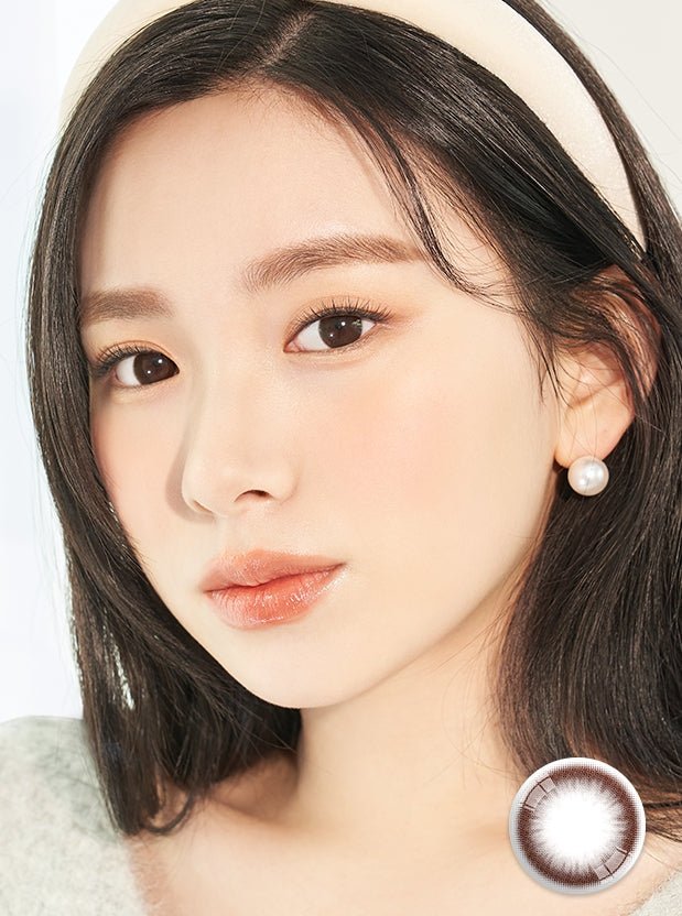 LensVery Just Max Choco monthly contact lenses with a 13.8 mm graphic