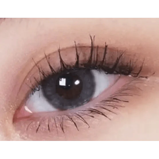 LensTown It's Water Gray (10p) — single-eye close-up showing the contact lens appearance