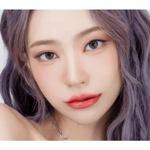 LensRang Real Ocean Gray — model portrait showing the contact lens look