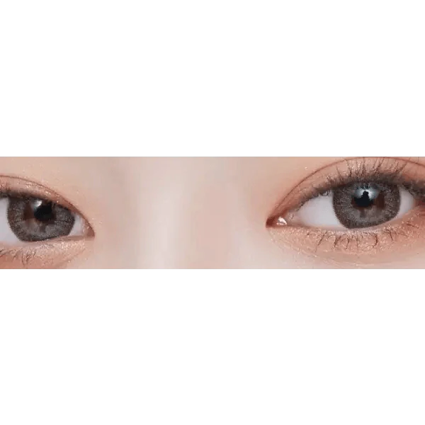 LensVery Rosee Classic Gray — both eyes wearing the contact lenses