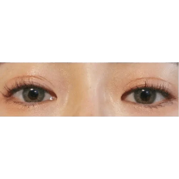 LensTown Rosy Basic Gray — both eyes wearing the contact lenses