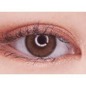 i-DOL Roze Airy Beige Brown — single-eye close-up showing the contact lens appearance