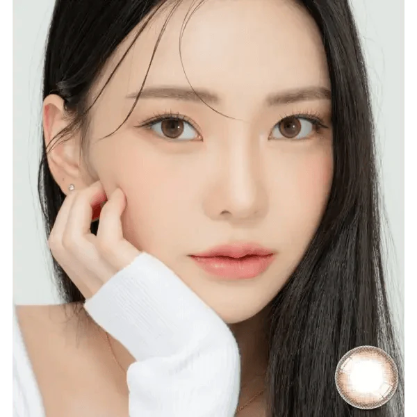 LensRang School Ring Brown — model portrait showing the contact lens look