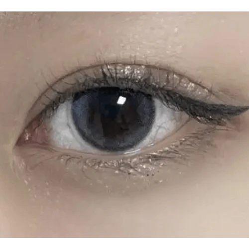 LensRang School Ring Gray — single-eye close-up showing the contact lens appearance