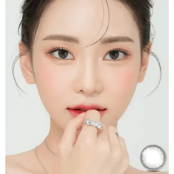 LensRang School Ring Gray — model portrait showing the contact lens look