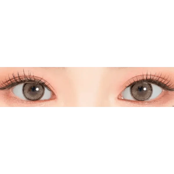 LensRang Sharing Brown — both eyes wearing the contact lenses