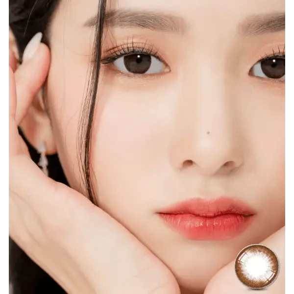 LensRang Snug Choco — model portrait showing the contact lens look
