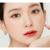 LensRang Snug Gray — model portrait showing the contact lens look