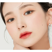 LensRang Snug Gray — model portrait showing the contact lens look