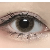 LensRang Stunning Brown — single-eye close-up showing the contact lens appearance