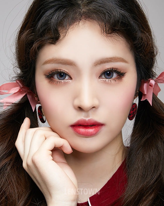 LensTown A872 Blue monthly colored contact lenses - model wearing the lenses
