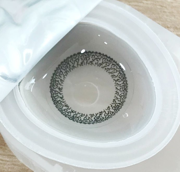 Bausch + Lomb Natural Pure Black (90p) colored contact lens, 12.6mm graphic diameter, Daily wear