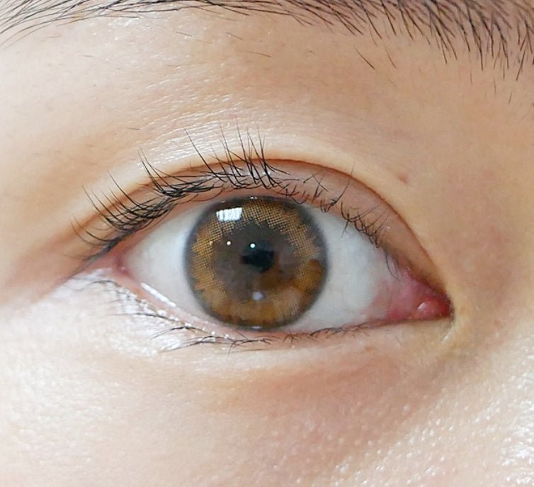 Bausch + Lomb Lacelle Baby Brown (30p) colored contact lens, 12.2mm graphic diameter, Daily wear