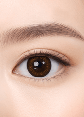 Clalen Latin Brown Daily 12.7mm — close-up view of the contact lens on an eye