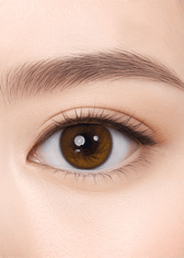 Clalen O2O2 Blending Hazel Daily 13.0mm — close-up view of the contact lens on an eye