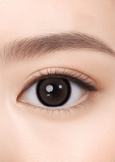 Clalen O2O2 Micellia Deep Black Monthly 13.6mm — close-up view of the contact lens on an eye