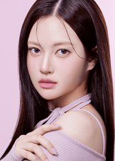 Clalen Rosy Brown Daily 13.1mm — model portrait showing the contact lens look