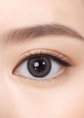 Clalen Suzy Gray Daily 12.9mm — close-up view of the contact lens on an eye