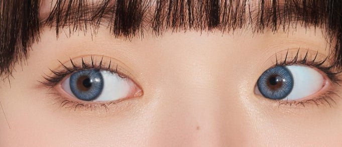 Cocoview Gling Blue colored contact lens, 13.1mm graphic diameter, Monthly wear