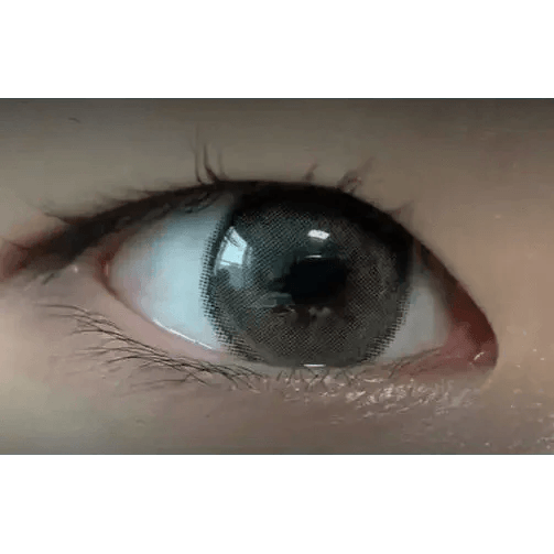 i-DOL Canna Roze Nude Brown — single-eye close-up showing the contact lens appearance