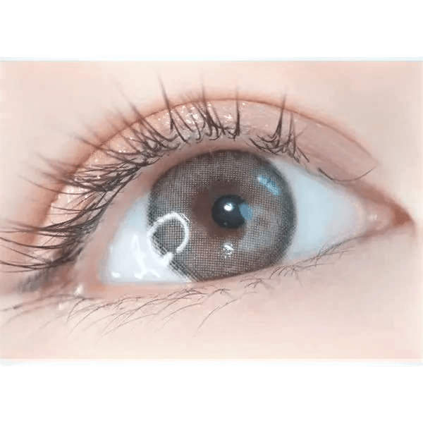 i-DOL Canna Roze Nude Brown — single-eye close-up showing the contact lens appearance
