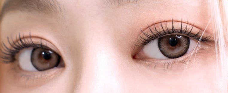 I-SHA Dekame Look At Me Brown colored contact lens, 13.6mm graphic diameter, Monthly wear