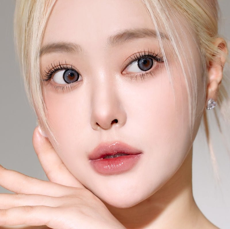 I-SHA Dekame Love Me Gray colored contact lens, 13.6mm graphic diameter, Monthly wear