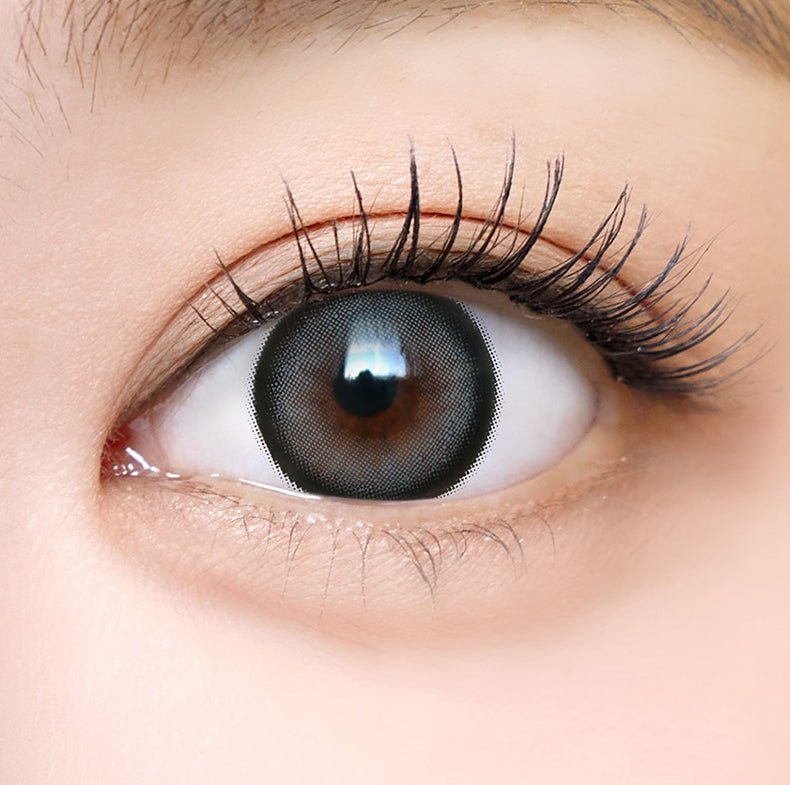 I-SHA Dekame Love Me Gray colored contact lens, 13.6mm graphic diameter, Monthly wear