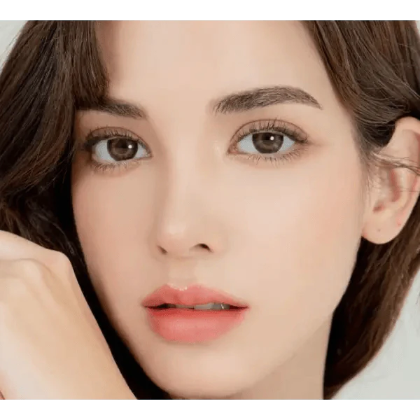 LensRang iWWi Puella Pink — model portrait showing the contact lens look