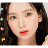 LensRang Sharing Gray — model portrait showing the contact lens look