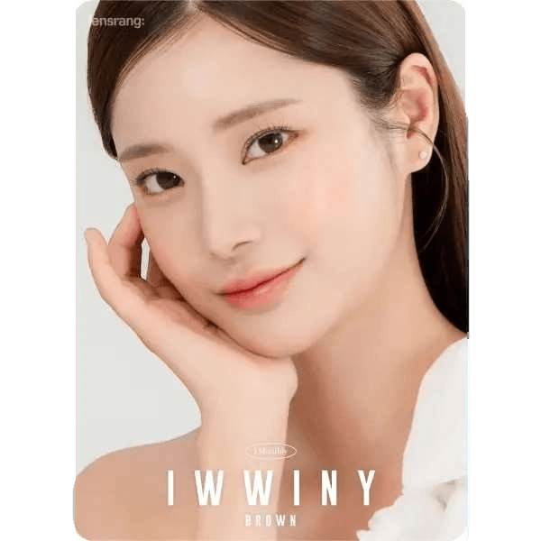 LensRang Iwwiny Brown — model portrait showing the contact lens look