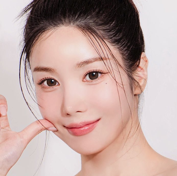 LensTown It's Me Grande Coco Choco colored contact lens, 13.8mm graphic diameter, Monthly wear