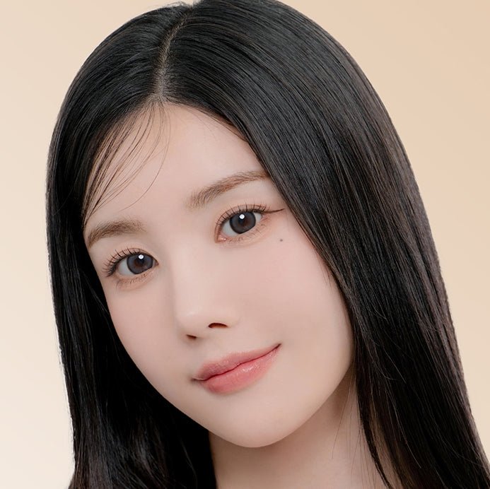 LensTown It's Me Grande Coco Gray colored contact lens, 13.8mm graphic diameter, Monthly wear