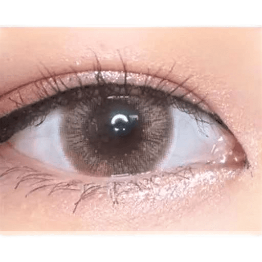 LensTown Lighly Lily Marry Brown (20p) — single-eye close-up showing the contact lens appearance