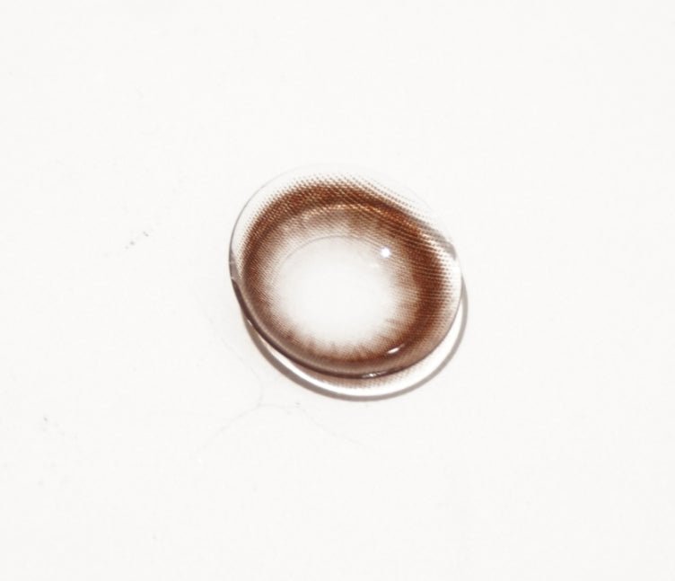 LensVery Just Max Choco colored contact lens, 13.8mm graphic diameter, Monthly wear