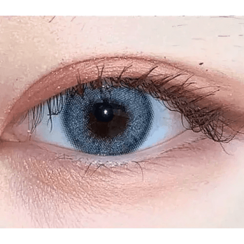 LensVery Silhouette2 Blue Gray — single-eye close-up showing the contact lens appearance