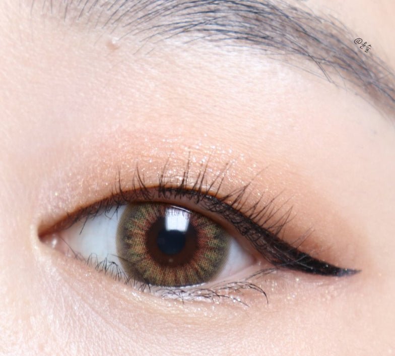 LensVery Vellica Brown colored contact lens, 13.0mm graphic diameter, Monthly wear