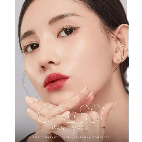 Olens Classi Water Black — model portrait showing the contact lens look