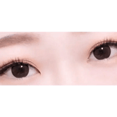 Olens Coming Choco — both eyes wearing the contact lenses