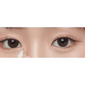 Olens Coming Choco — both eyes wearing the contact lenses