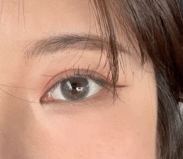 Olens Dear Gray colored contact lens, 13.0mm graphic diameter, 3-6 Months wear