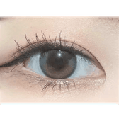 Olens Eyelighter Glowy Black — single-eye close-up showing the contact lens appearance