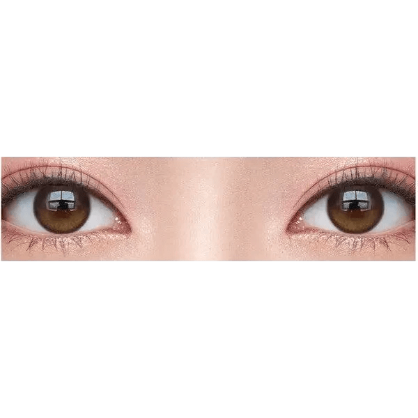 Olens Eyelighter Glowy Brown — both eyes wearing the contact lenses