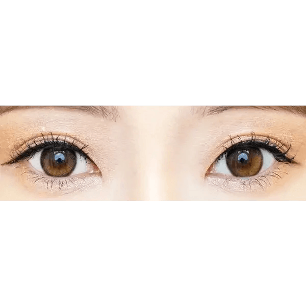 Olens Eyelighter Glowy Brown — both eyes wearing the contact lenses