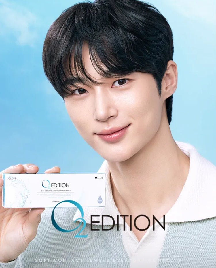 Model holding a box of OLENS O2 Edition clear contact lenses