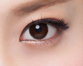 Olens SCL HI Choco — single-eye close-up showing the contact lens appearance
