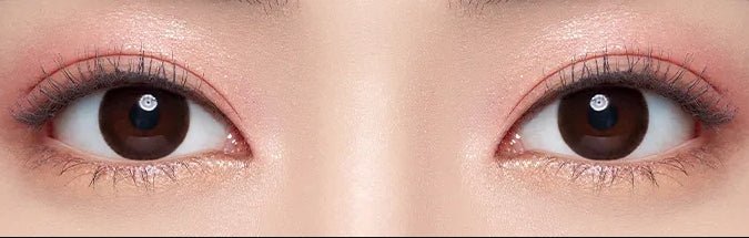 Olens SCL HI Choco — both eyes wearing the contact lenses