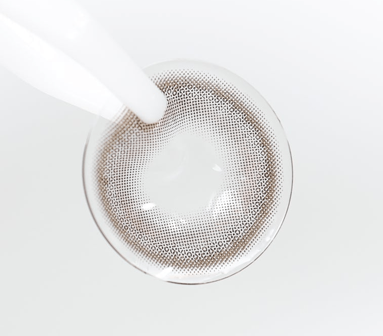 Olens TT3 Brown colored contact lens, 13.3mm graphic diameter, 3-6 Months wear