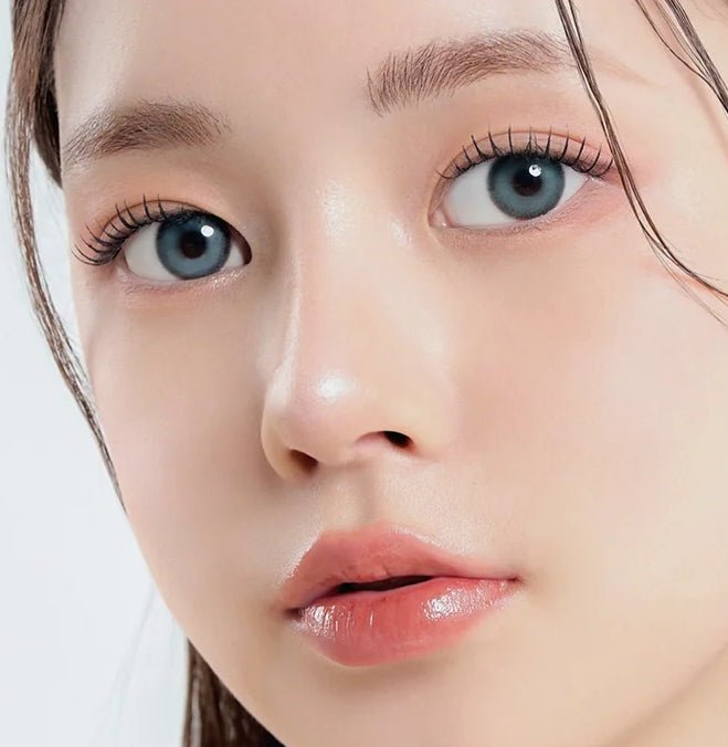 Romantea Bubbly Candy Blue Toric colored contact lens, 13.9mm graphic diameter, 3-6 Months wear