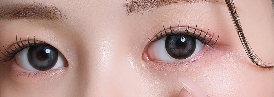 Romantea Smoky Gray Toric colored contact lens, 13.9mm graphic diameter, 3-6 Months wear